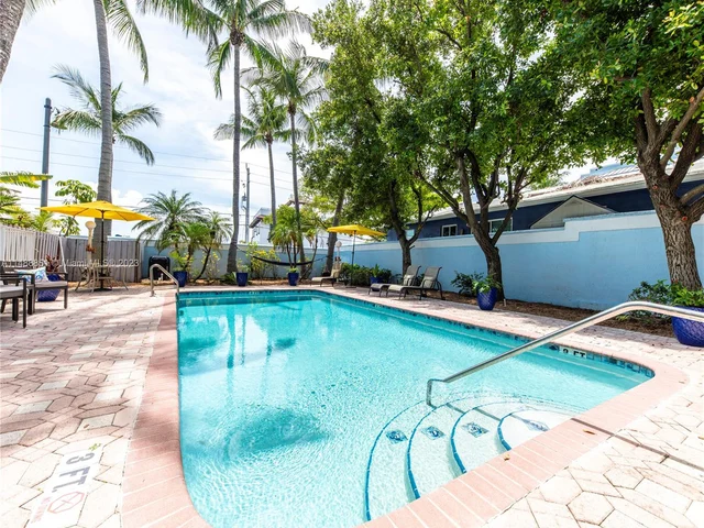 387 Franklin St, Hollywood FL 33019