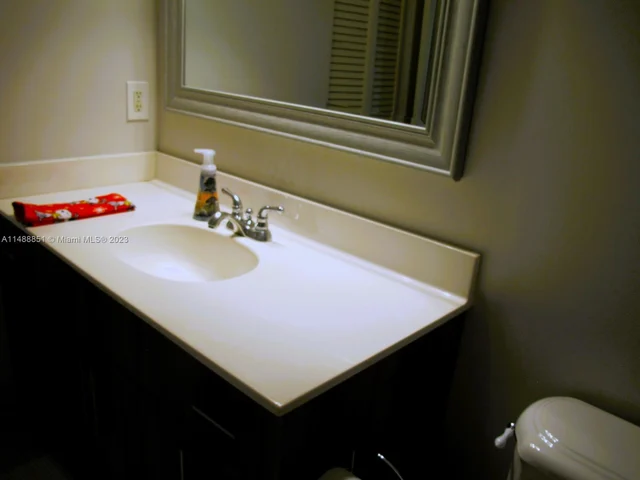 387 Franklin St, Hollywood FL 33019