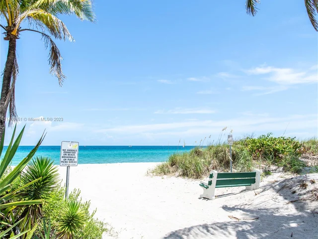 387 Franklin St, Hollywood FL 33019