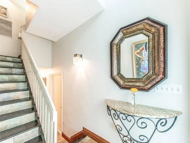 387 Franklin St, Hollywood FL 33019