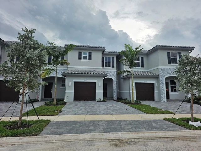 11834 NW 46th St, Coral Springs FL 33076