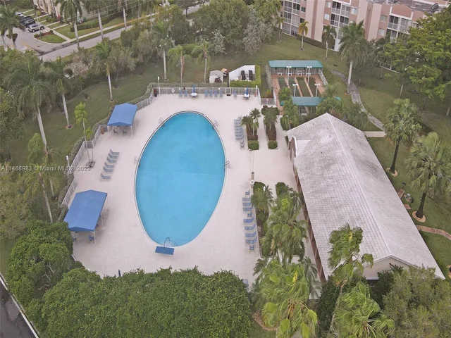 7686 Trent Dr # 313, Tamarac FL 33321