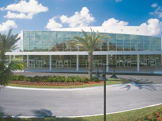 7686 Trent Dr # 313, Tamarac FL 33321