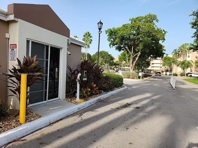 7686 Trent Dr # 313, Tamarac FL 33321