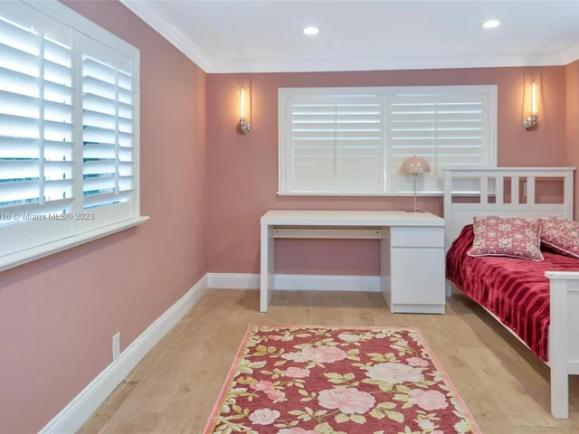 2720 SE 14th St, Pompano Beach FL 33062