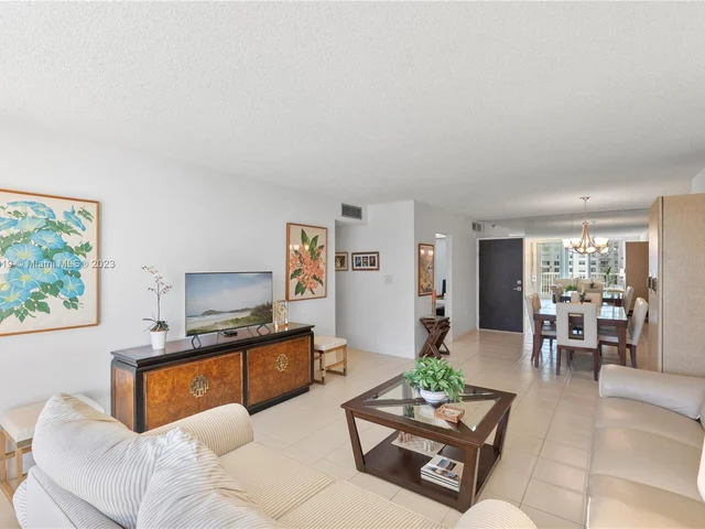 2801 NE 183rd St # 1214W, Aventura FL 33160