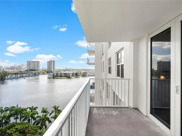 2801 NE 183rd St # 1214W, Aventura FL 33160