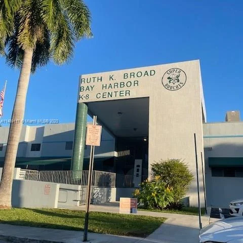 1050 93rd St # 3D, Bay Harbor Islands FL 33154