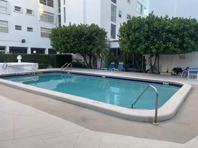 1050 93rd St # 3D, Bay Harbor Islands FL 33154