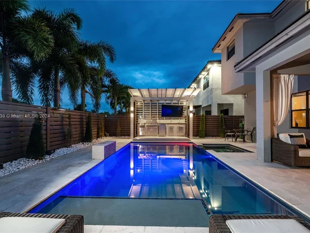 15940 SW 136th Way, Miami FL 33196