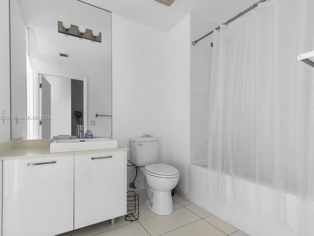 151 SE 1st St # 2411, Miami FL 33131