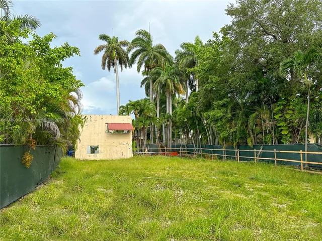 5838 Alton Rd, Miami Beach FL 33140