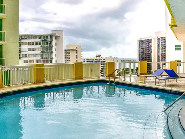 170 SE 14th St # 1807, Miami FL 33131