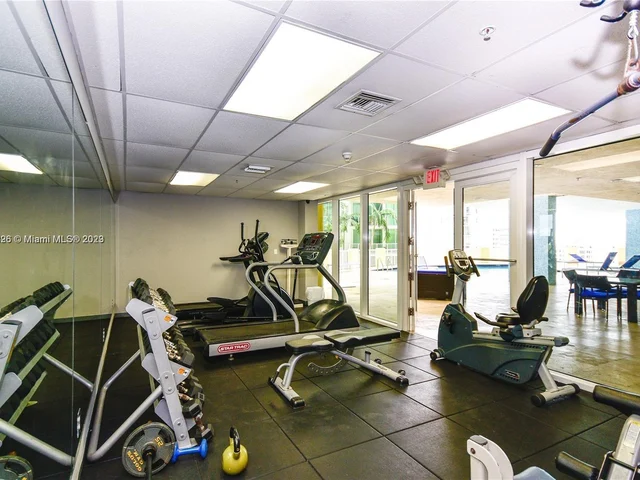 170 SE 14th St # 1807, Miami FL 33131