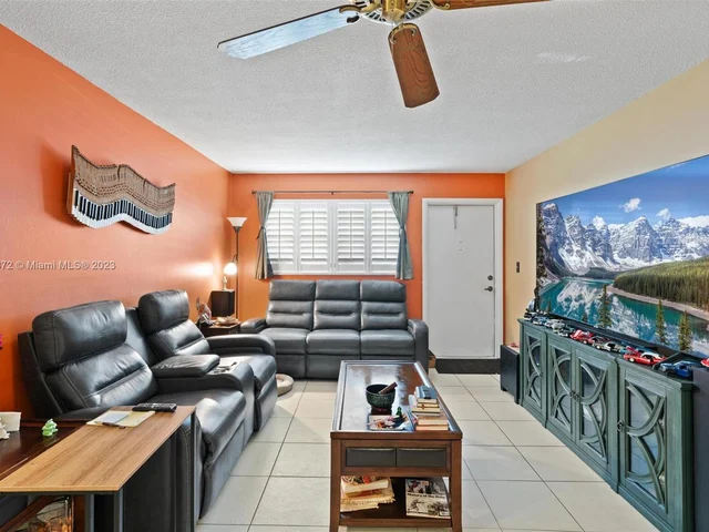 4100 Crystal Lake Dr # 109, Deerfield Beach FL 33064