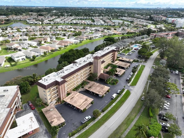 4100 Crystal Lake Dr # 109, Deerfield Beach FL 33064