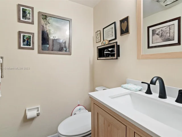 4100 Crystal Lake Dr # 109, Deerfield Beach FL 33064