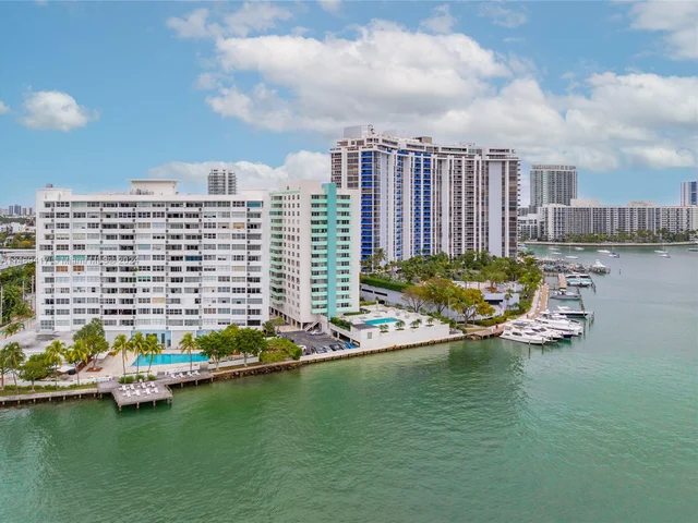 5 Island Ave # 10D, Miami Beach FL 33139