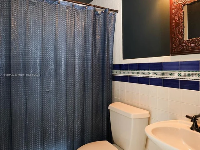 9315 SW 172nd Ter, Palmetto Bay FL 33157