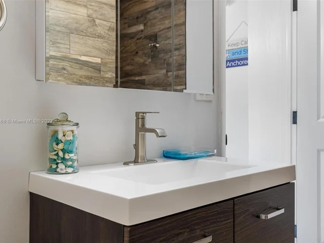 805 SW 22nd Ave, Fort Lauderdale FL 33312