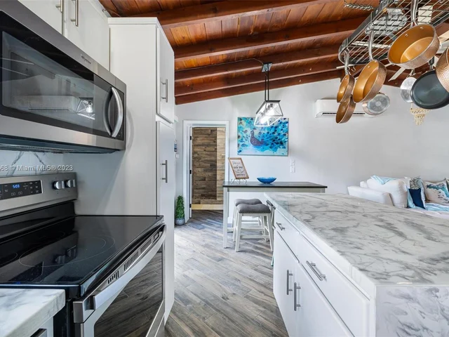 805 SW 22nd Ave, Fort Lauderdale FL 33312