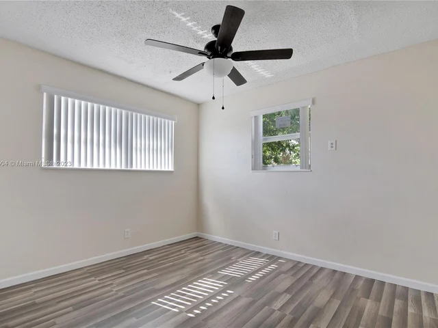 357 SW 1st Ter, Deerfield Beach FL 33441