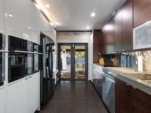 14560 NE 3rd Ct, Miami FL 33161