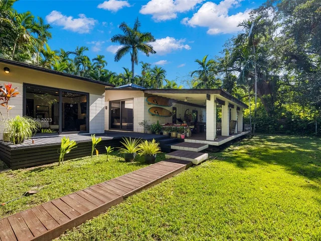 14560 NE 3rd Ct, Miami FL 33161