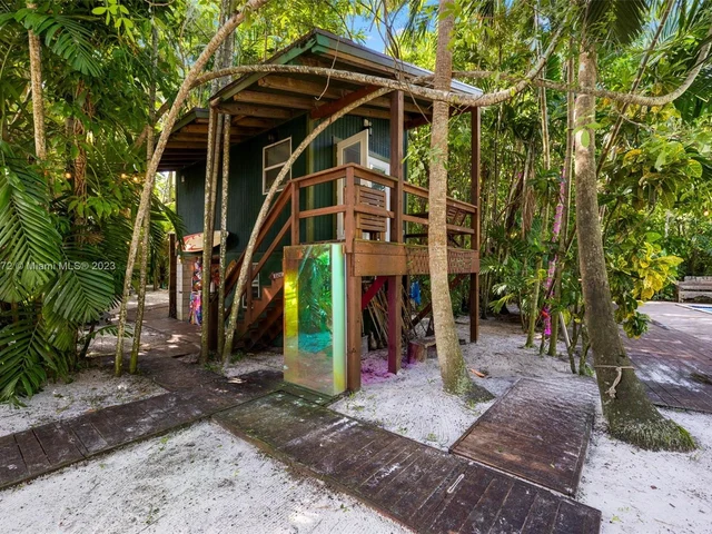 14560 NE 3rd Ct, Miami FL 33161