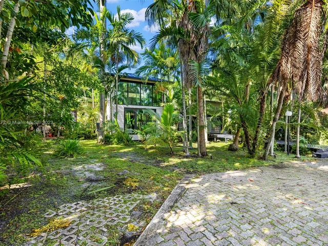 14560 NE 3rd Ct, Miami FL 33161