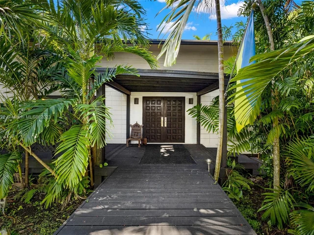 14560 NE 3rd Ct, Miami FL 33161