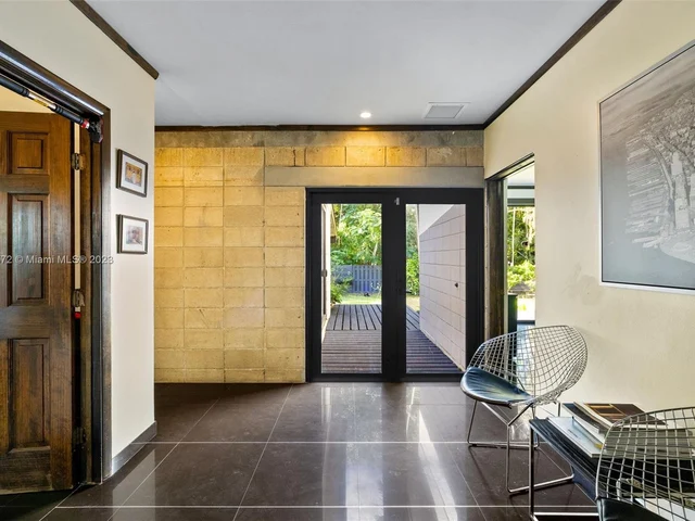 14560 NE 3rd Ct, Miami FL 33161