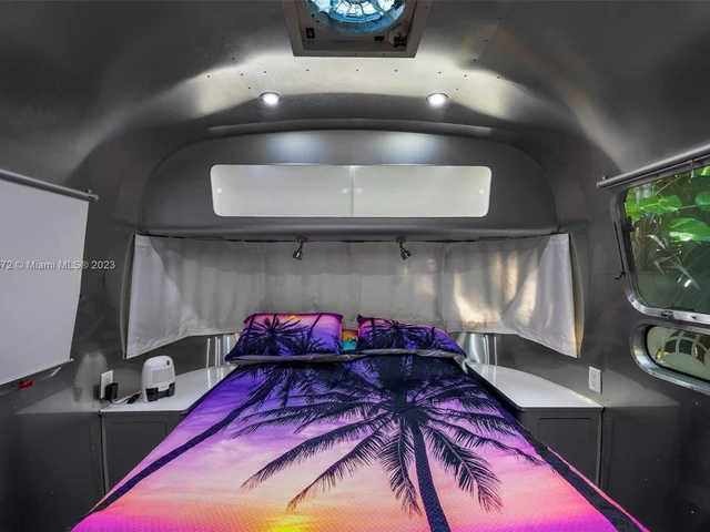 14560 NE 3rd Ct, Miami FL 33161