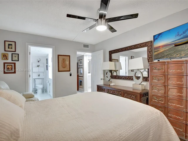 3037 Newcastle B # 3037, Boca Raton FL 33434