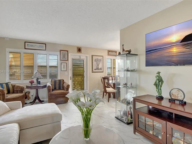 3037 Newcastle B # 3037, Boca Raton FL 33434