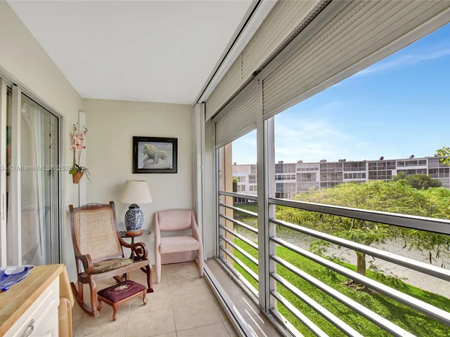 3037 Newcastle B # 3037, Boca Raton FL 33434