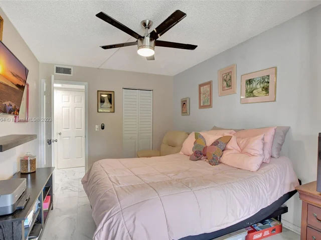 3037 Newcastle B # 3037, Boca Raton FL 33434