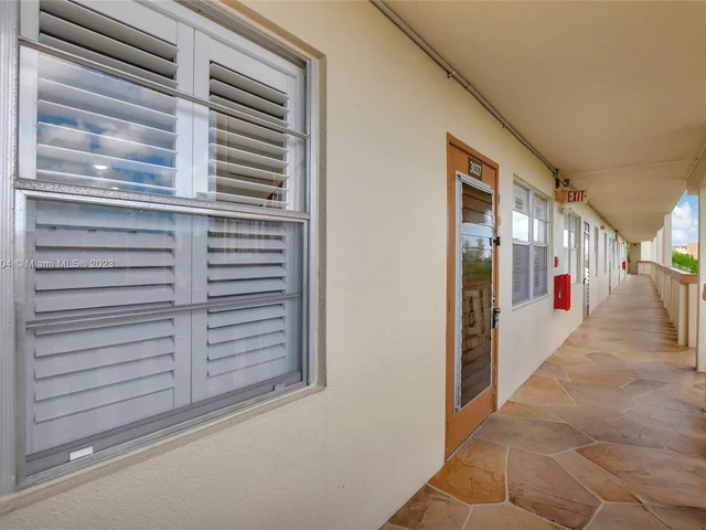 3037 Newcastle B # 3037, Boca Raton FL 33434