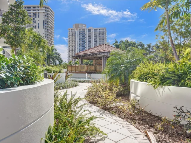 20281 E Country Club Dr # 207, Aventura FL 33180