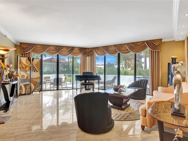 20281 E Country Club Dr # 207, Aventura FL 33180