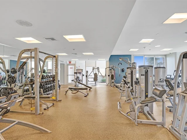 20281 E Country Club Dr # 207, Aventura FL 33180