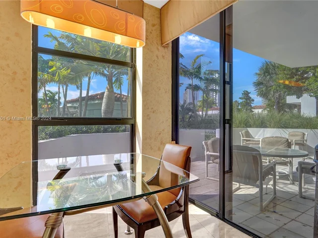 20281 E Country Club Dr # 207, Aventura FL 33180