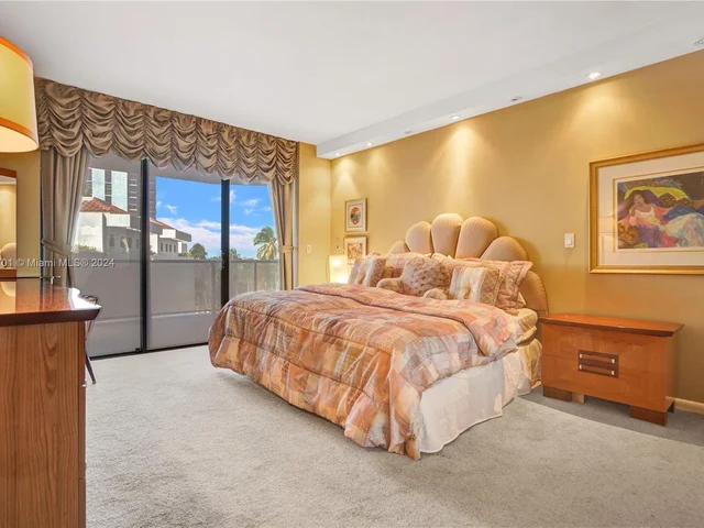 20281 E Country Club Dr # 207, Aventura FL 33180