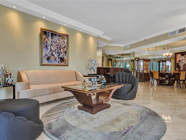 20281 E Country Club Dr # 207, Aventura FL 33180