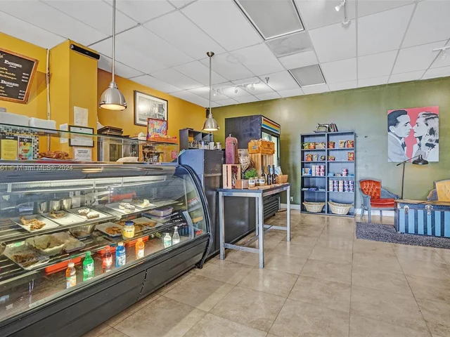 20281 E Country Club Dr # 207, Aventura FL 33180