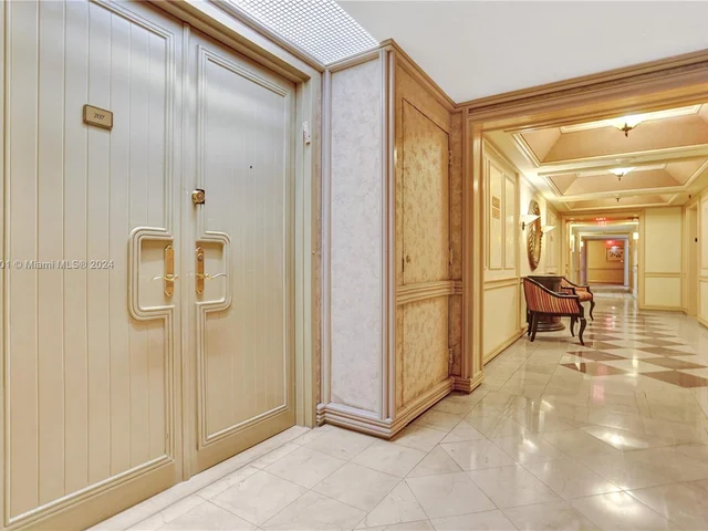 20281 E Country Club Dr # 207, Aventura FL 33180