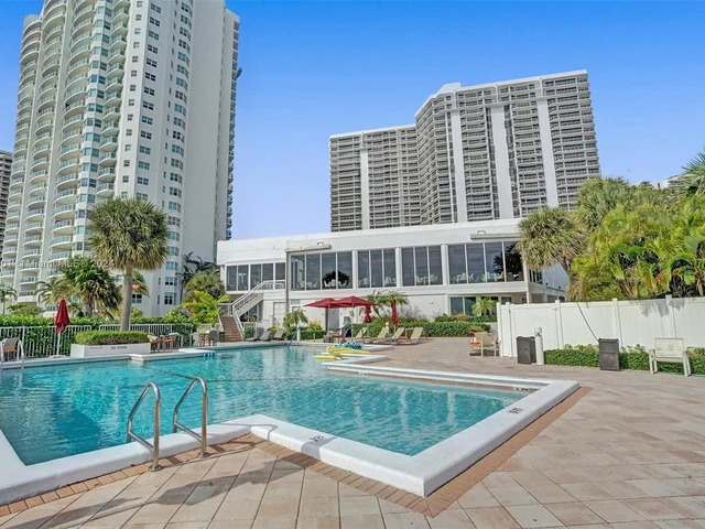 20281 E Country Club Dr # 207, Aventura FL 33180