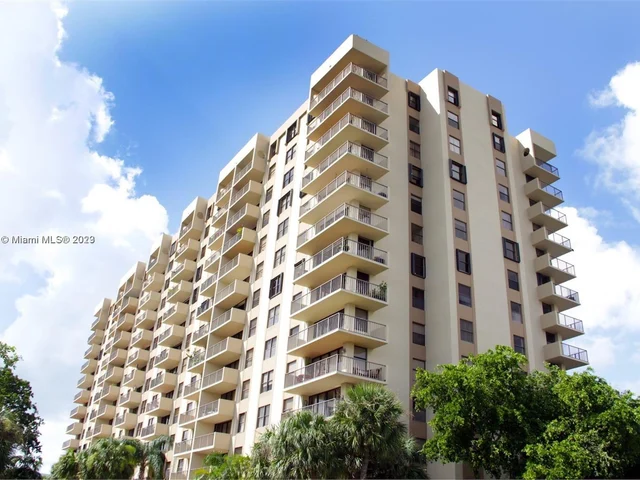 1470 NE 123rd St, North Miami FL 33161