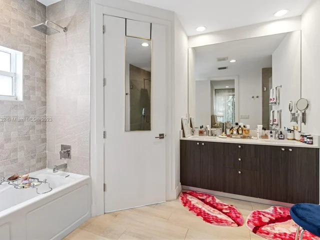 2871 SW 33RD CT #2, Miami FL 33133