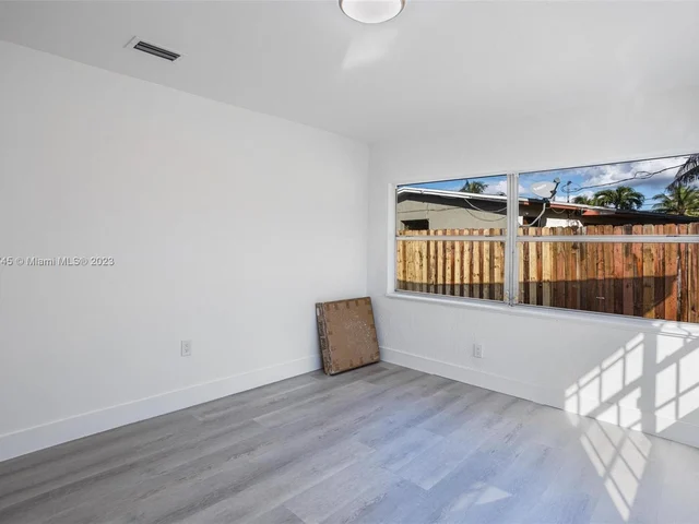 4840 NW 13th St, Lauderhill FL 33313